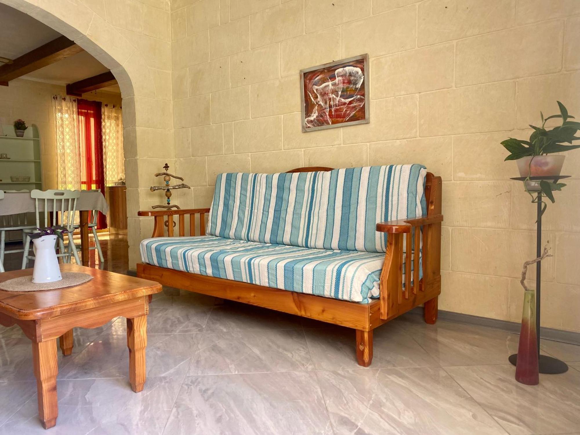 Mystic Flower B&B Birbuba Ngoại thất bức ảnh